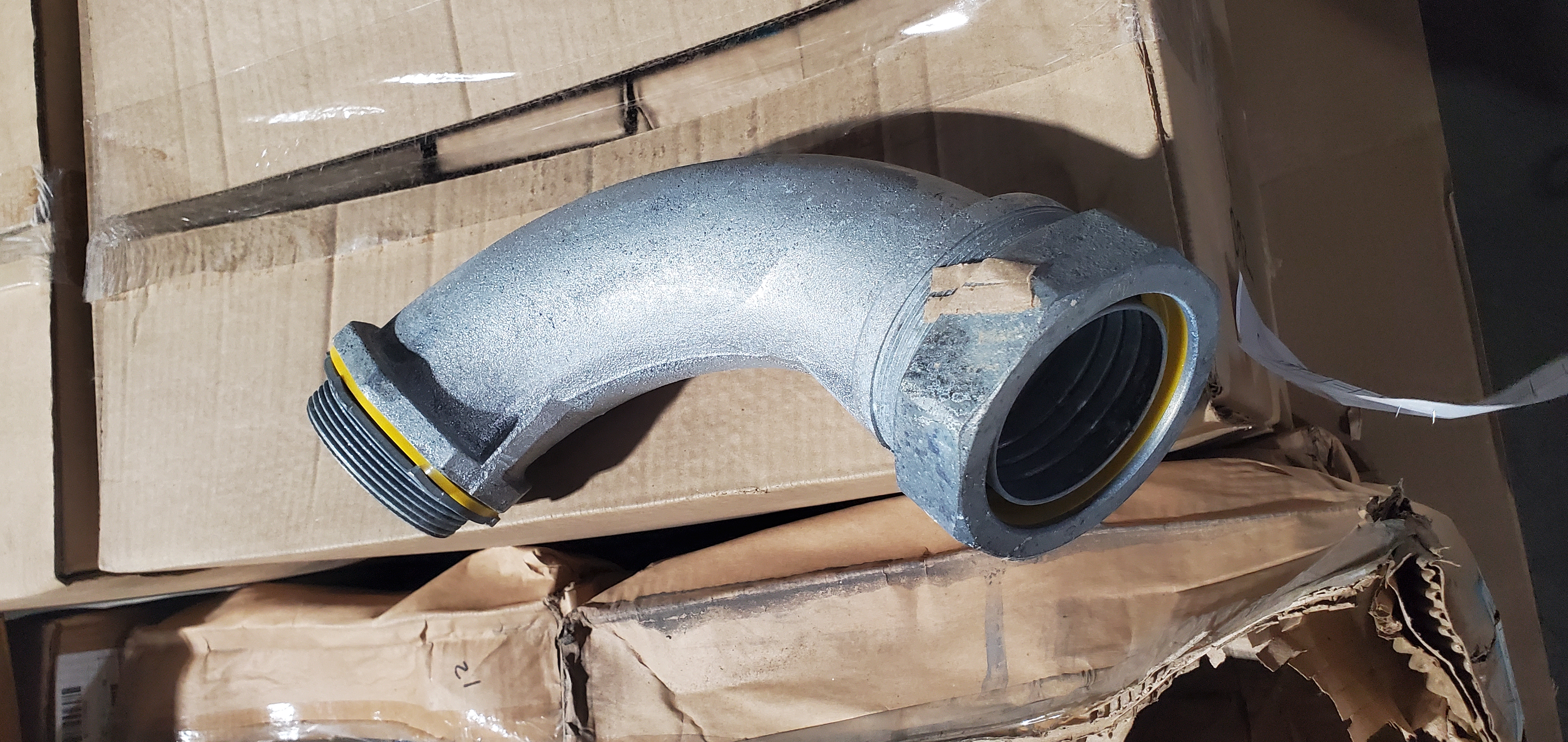 CONNECTOR, CNDCT INSUL STL 90DEG